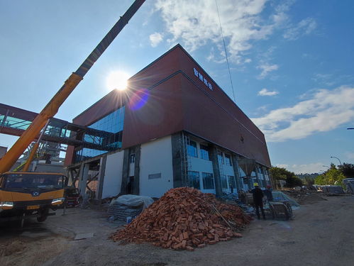 攀鋼智慧煉鐵控制中心幕墻與安裝工程 創(chuàng)新材料與現(xiàn)代工藝的融合